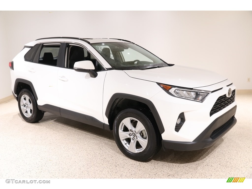 Super White Toyota RAV4