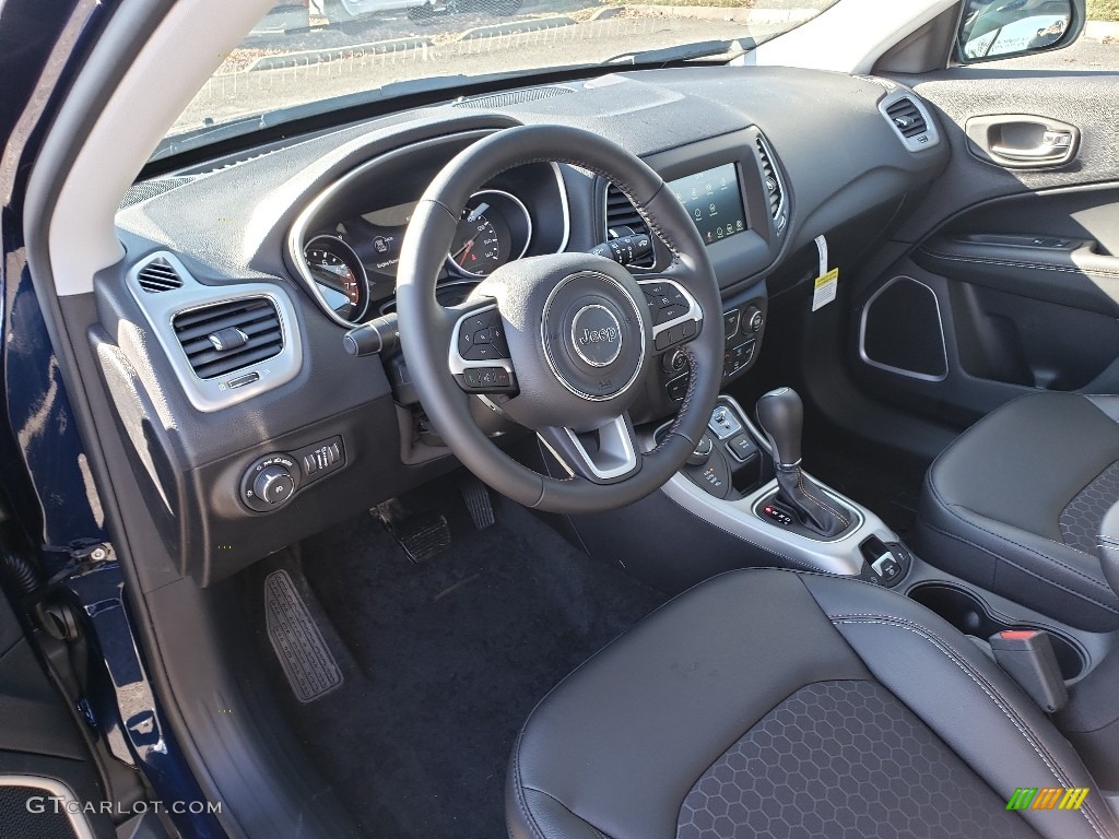 2020 Compass Latitude 4x4 - Jazz Blue Pearl / Black photo #7