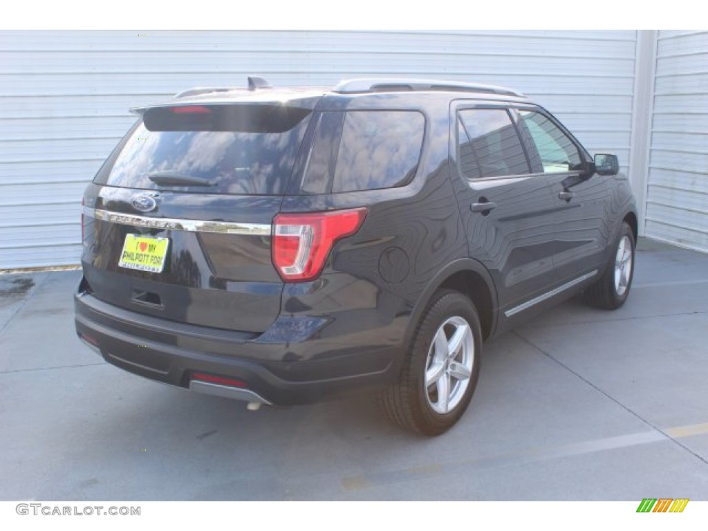 2019 Explorer XLT - Agate Black / Medium Black photo #8