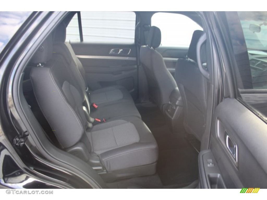 2019 Explorer XLT - Agate Black / Medium Black photo #15