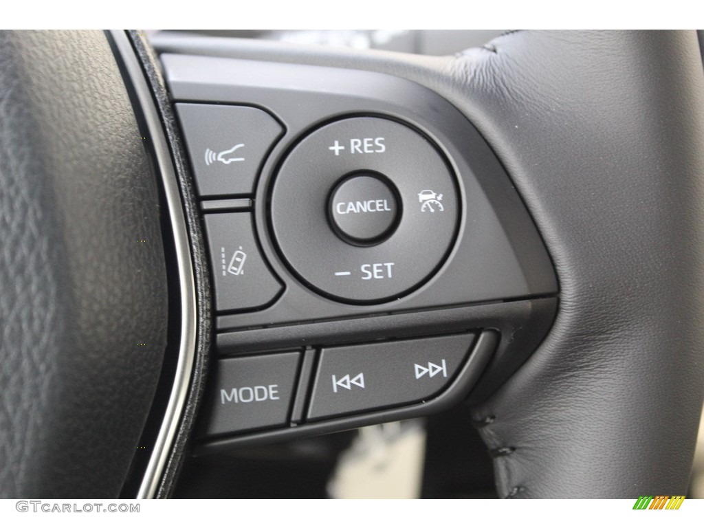 2020 Toyota Camry SE Black Steering Wheel Photo #136049152
