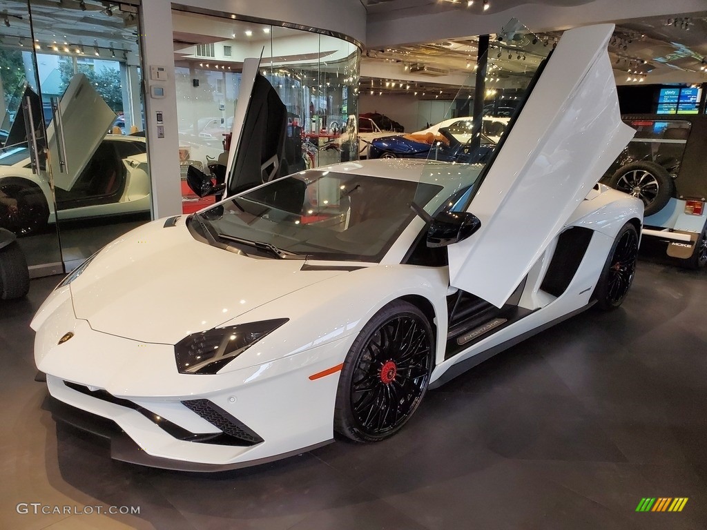 2018 Lamborghini Aventador S Exterior Photos