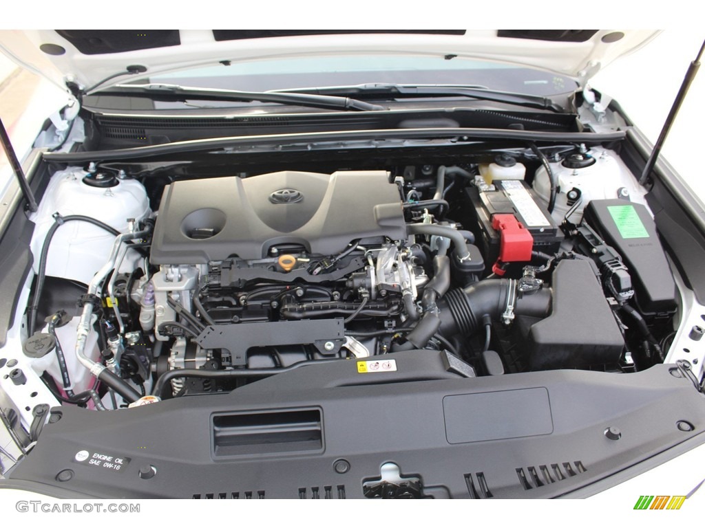 2020 Toyota Camry SE Engine Photos