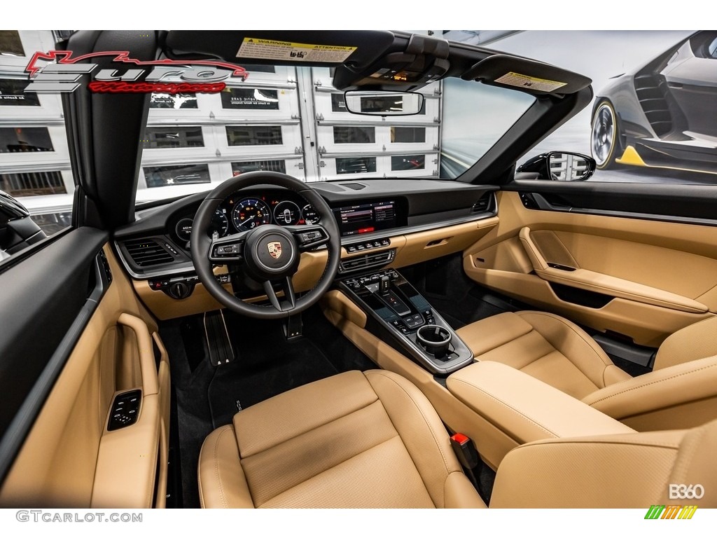 Black/Mojave Beige Interior 2020 Porsche 911 Carrera S Cabriolet Photo #136050133