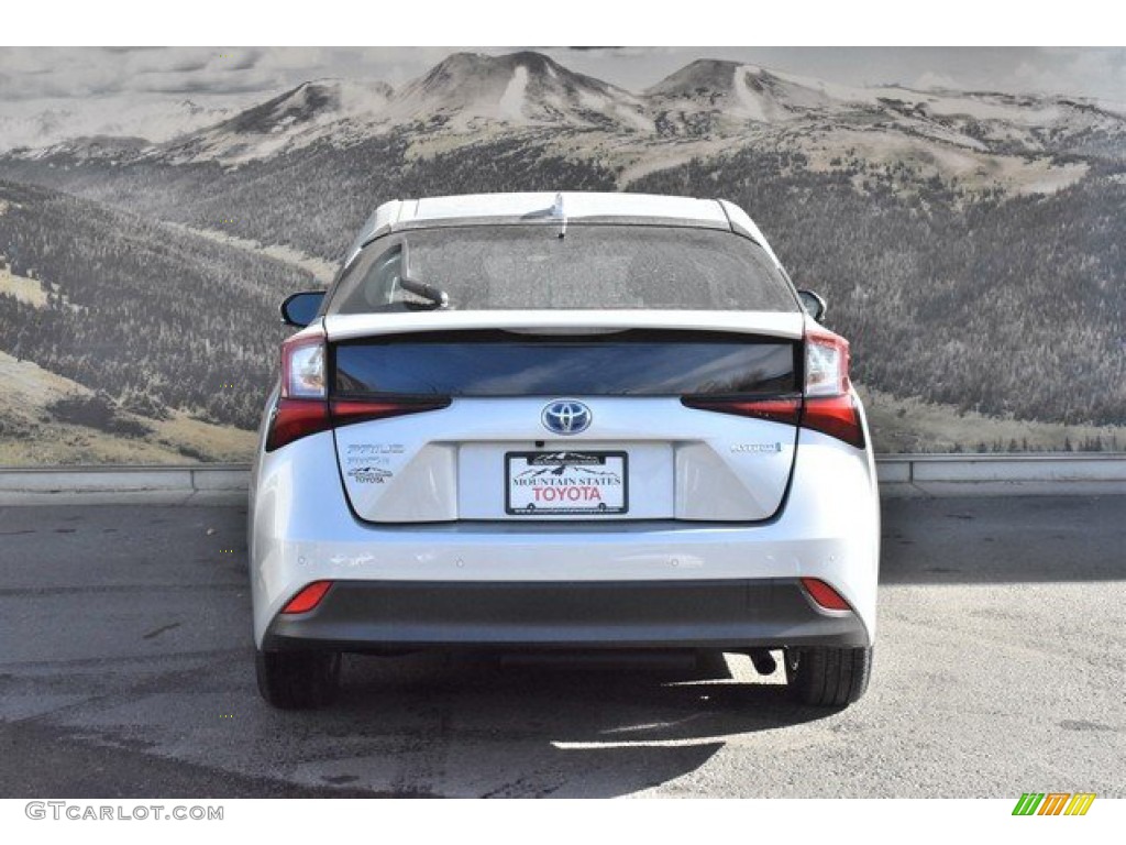 2020 Prius LE - Classic Silver Metallic / Black photo #4