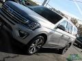 Iconic Silver - Expedition Limited Max 4x4 Photo No. 35