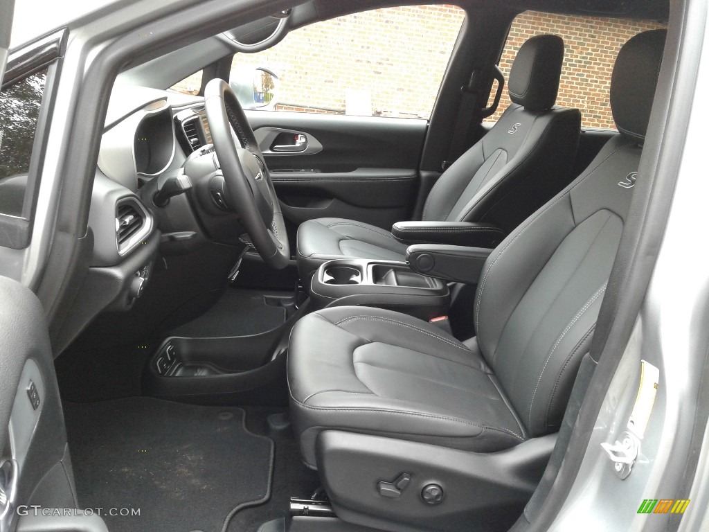 Black Interior 2020 Chrysler Pacifica Touring L Photo #136069031