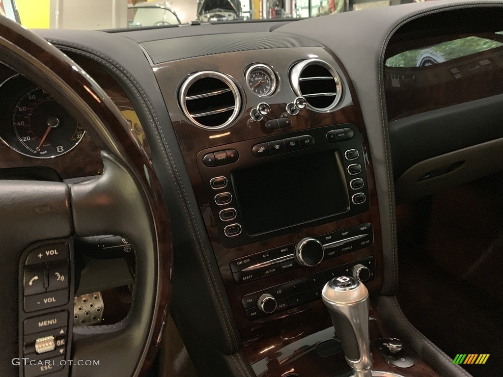 2006 Bentley Continental GT Standard Continental GT Model Controls Photo #136070937