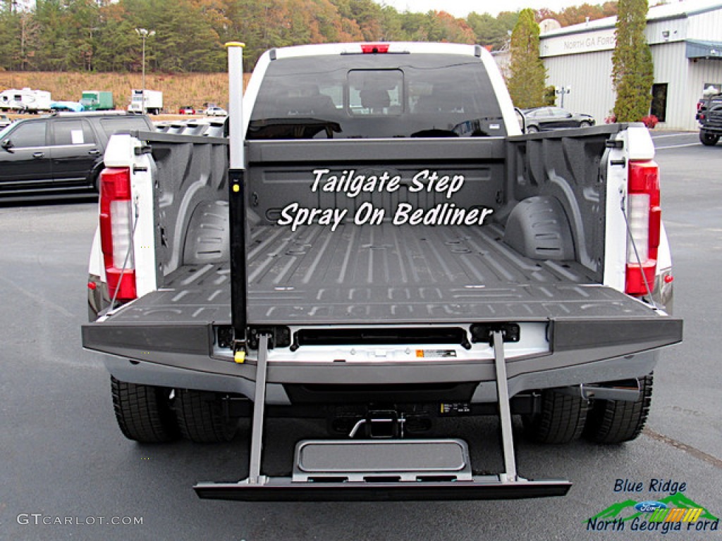 2019 F450 Super Duty King Ranch Crew Cab 4x4 - White Platinum Metallic Tri-Coat / King Ranch Java photo #13
