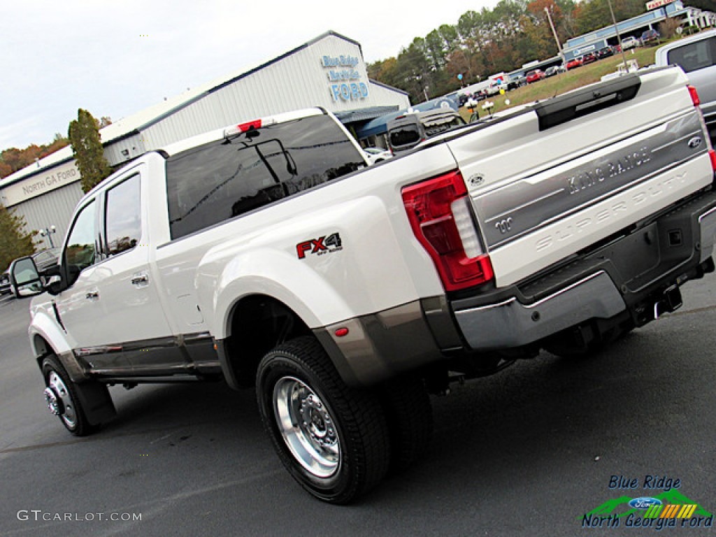 2019 F450 Super Duty King Ranch Crew Cab 4x4 - White Platinum Metallic Tri-Coat / King Ranch Java photo #39