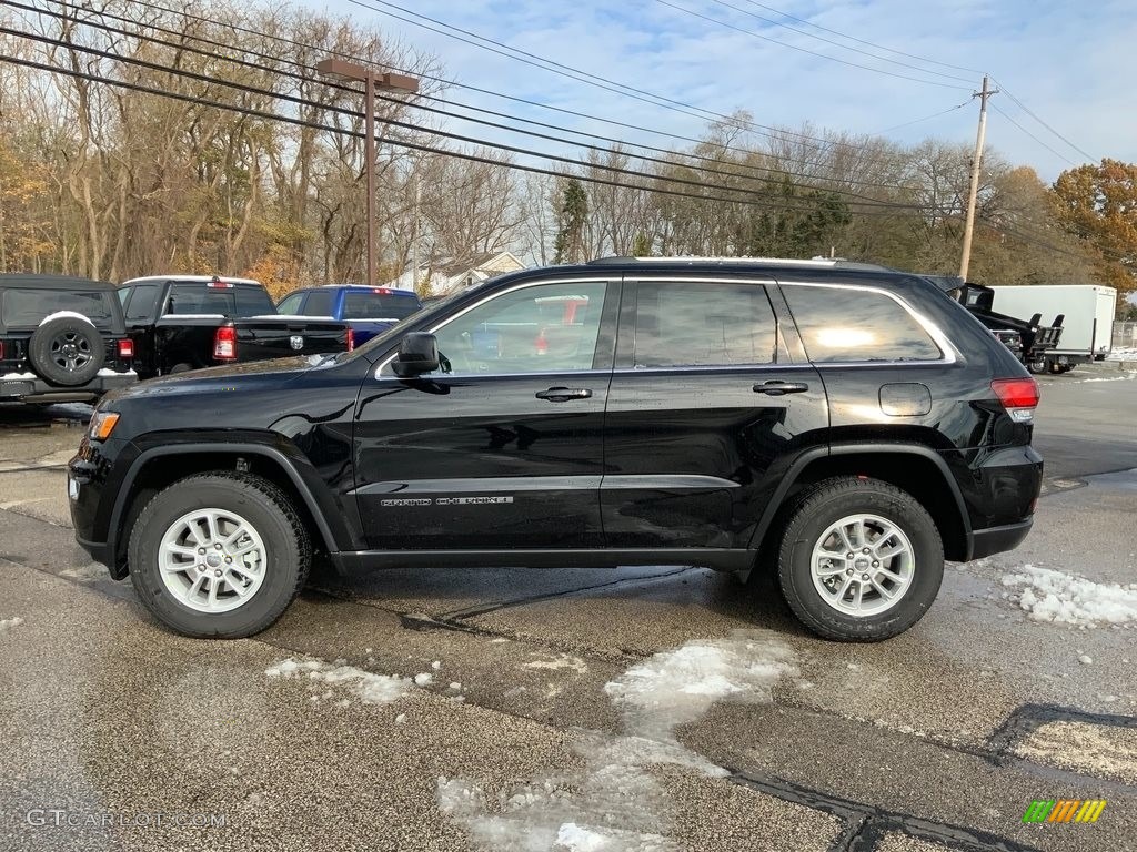 2020 Grand Cherokee Laredo 4x4 - Diamond Black Crystal Pearl / Black photo #12