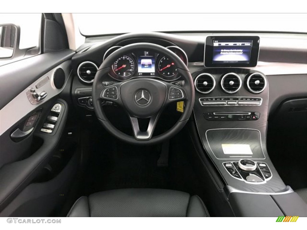 2019 GLC 300 - Polar White / Black photo #4