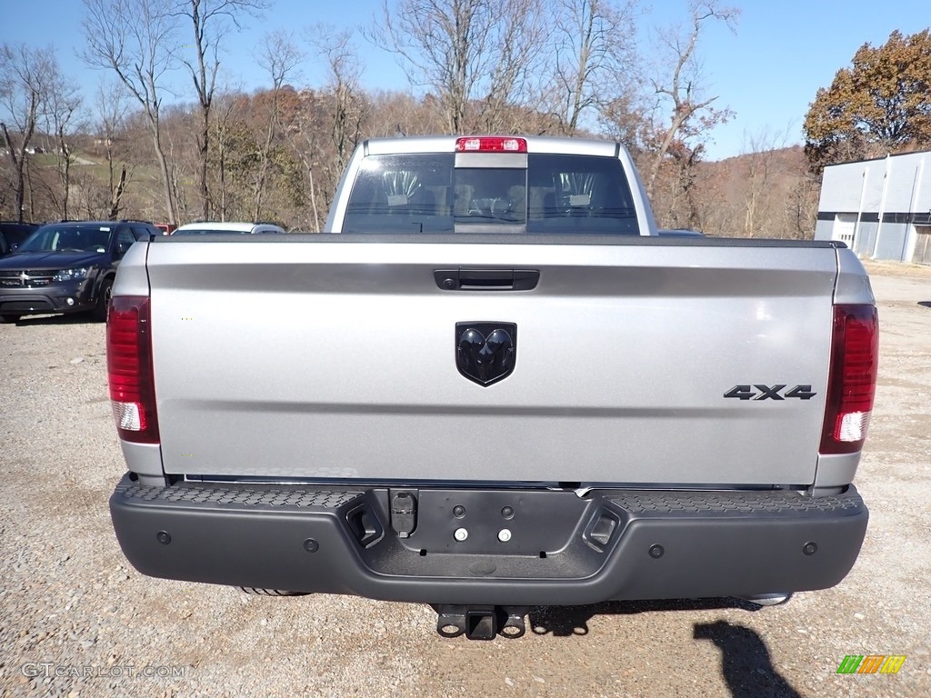 2019 1500 Classic Warlock Quad Cab 4x4 - Billett Silver Metallic / Black/Diesel Gray photo #4