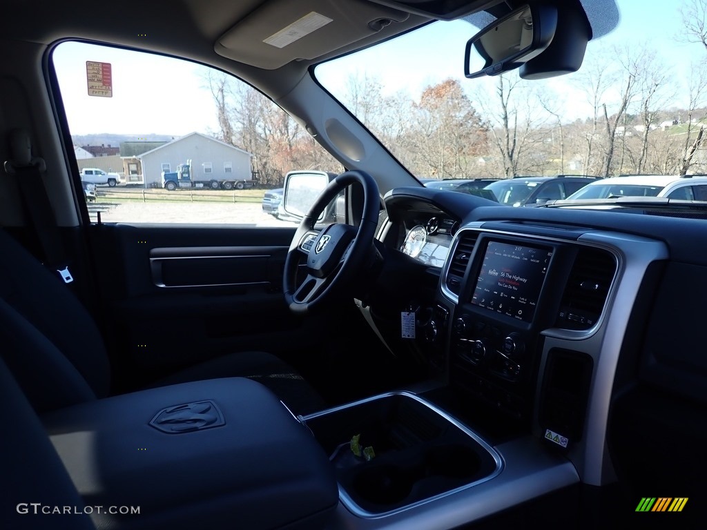 2019 1500 Classic Warlock Quad Cab 4x4 - Billett Silver Metallic / Black/Diesel Gray photo #11