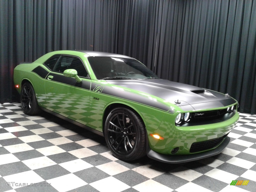 2017 Challenger T/A 392 - Green Go / Black photo #4
