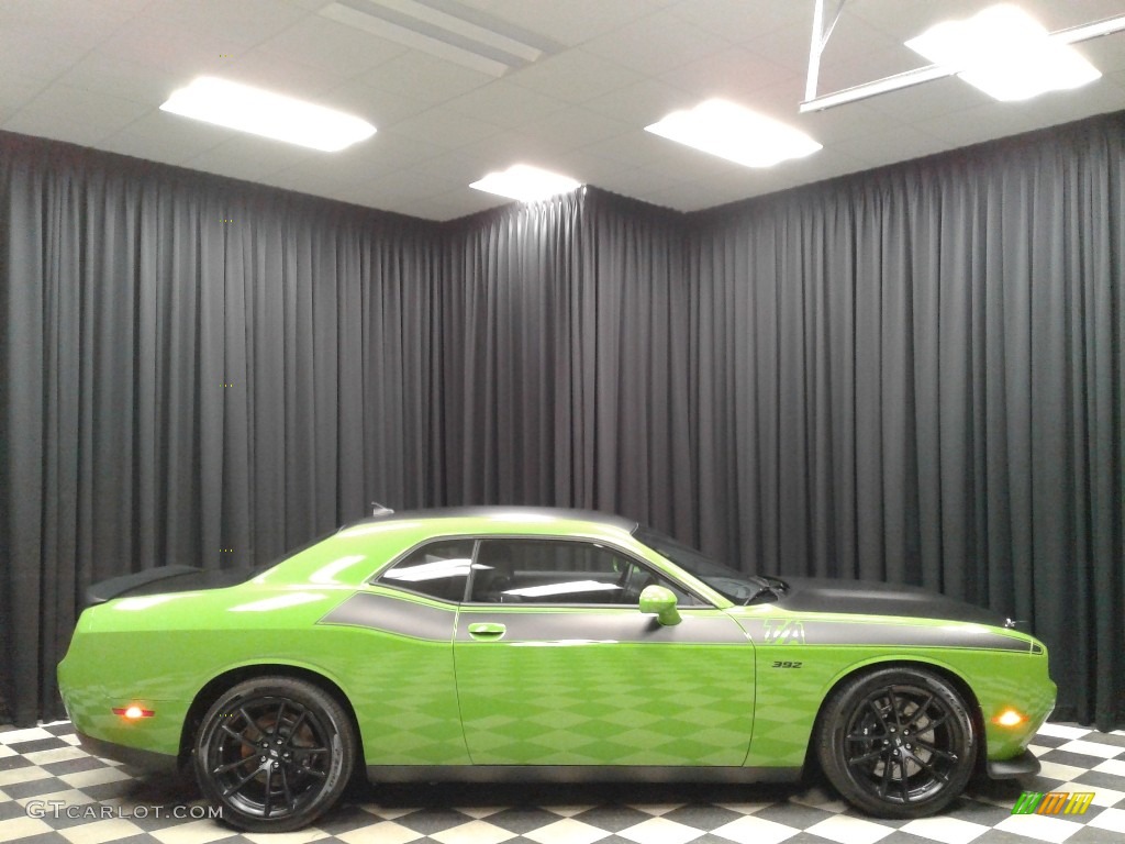 2017 Challenger T/A 392 - Green Go / Black photo #5
