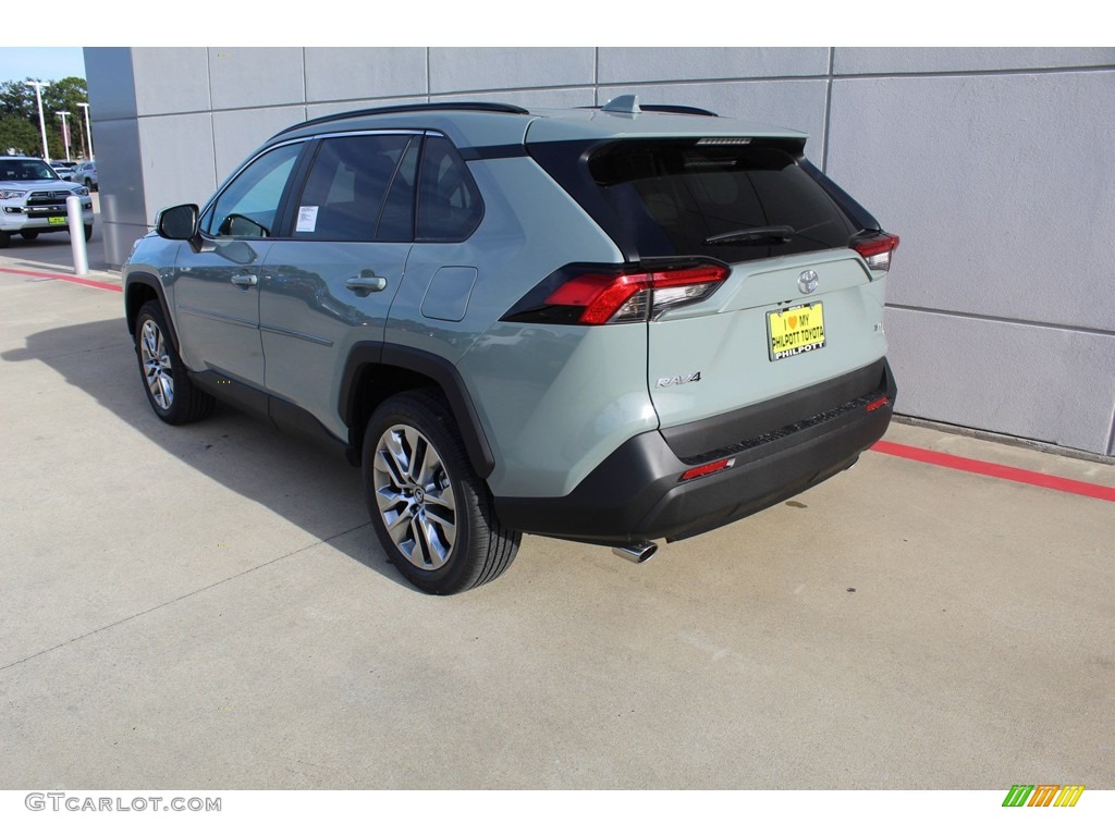 2020 RAV4 XLE Premium - Lunar Rock / Light Gray photo #6