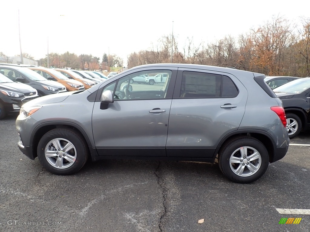 Satin Steel Metallic 2020 Chevrolet Trax LS Exterior Photo #136111226