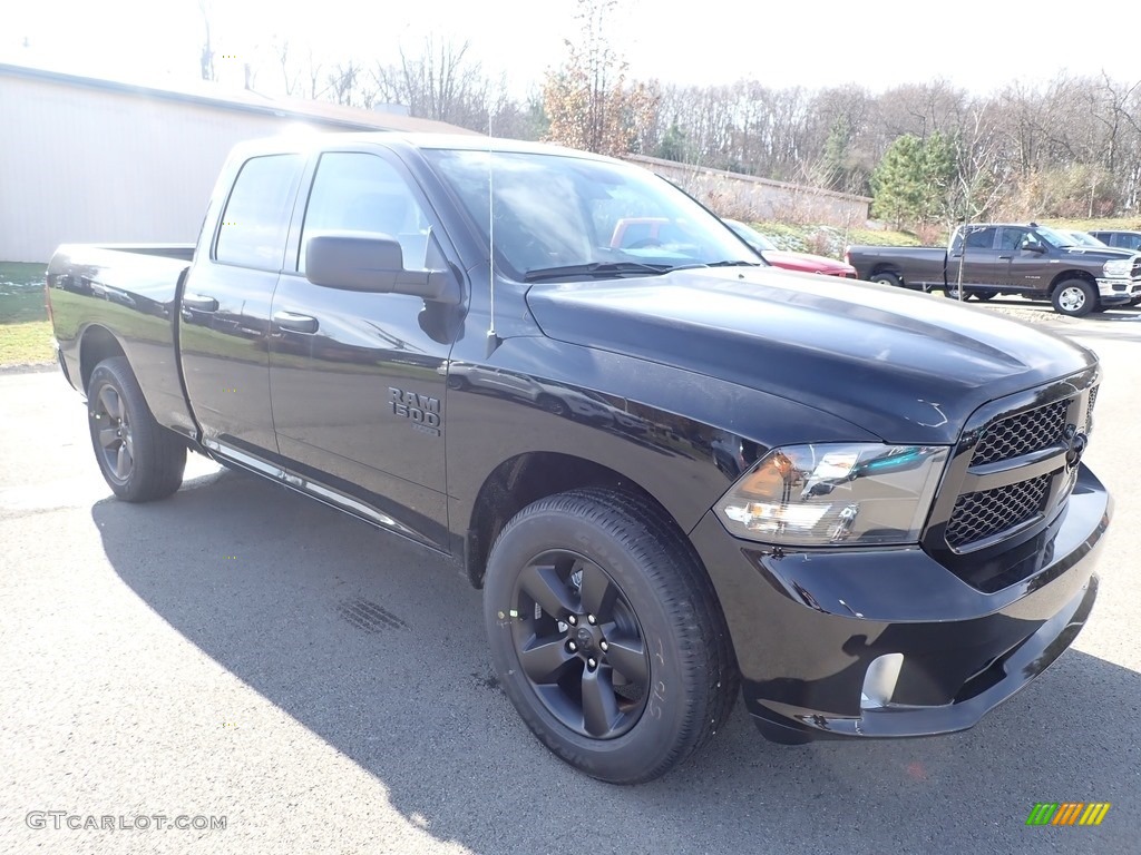 2019 1500 Classic Express Quad Cab 4x4 - Diamond Black Crystal Pearl / Black/Diesel Gray photo #7