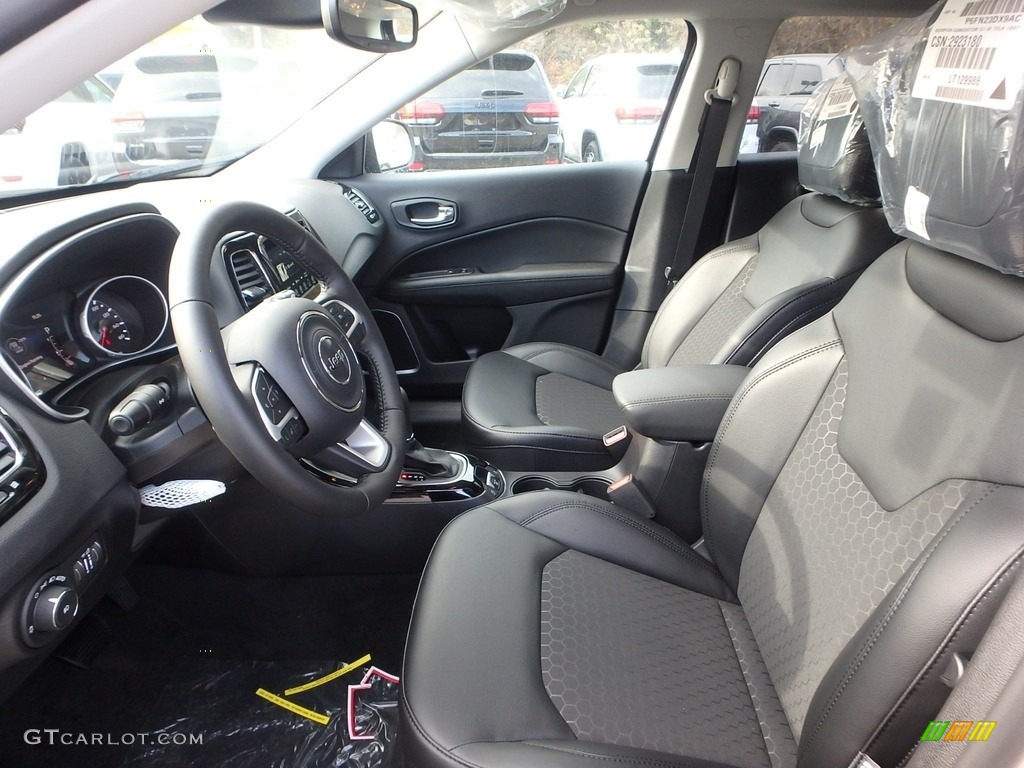 2020 Jeep Compass Altitude 4x4 Front Seat Photo #136116368