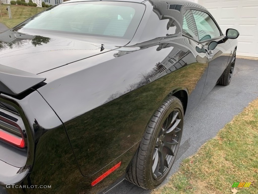 2015 Challenger SRT Hellcat - Phantom Black Tri-Coat Pearl / Black photo #12