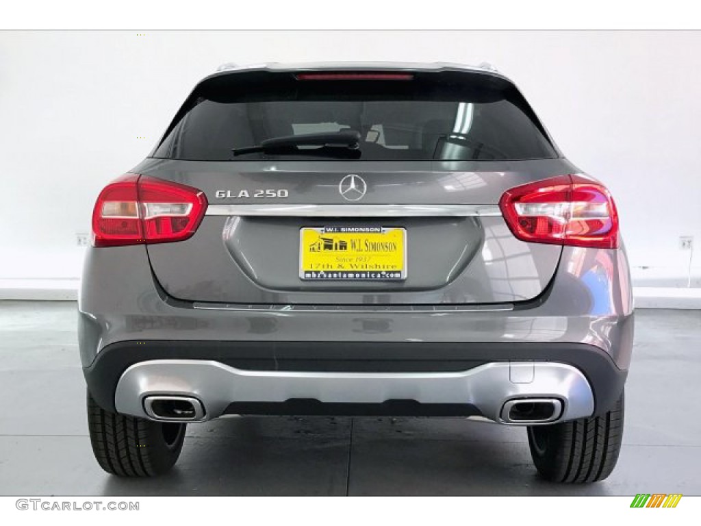 2020 GLA 250 - Mountain Grey Metallic / Crystal Gray photo #3