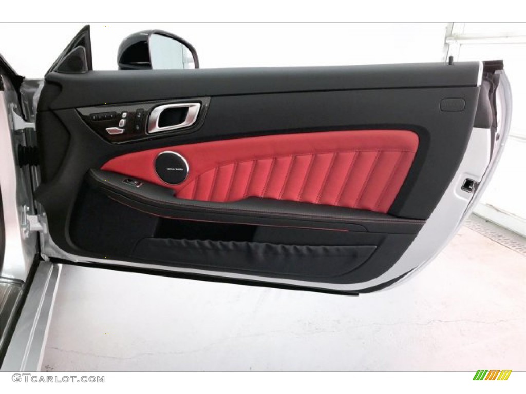 2020 Mercedes-Benz SLC 43 AMG Roadster Bengal Red/Black Door Panel Photo #136131806
