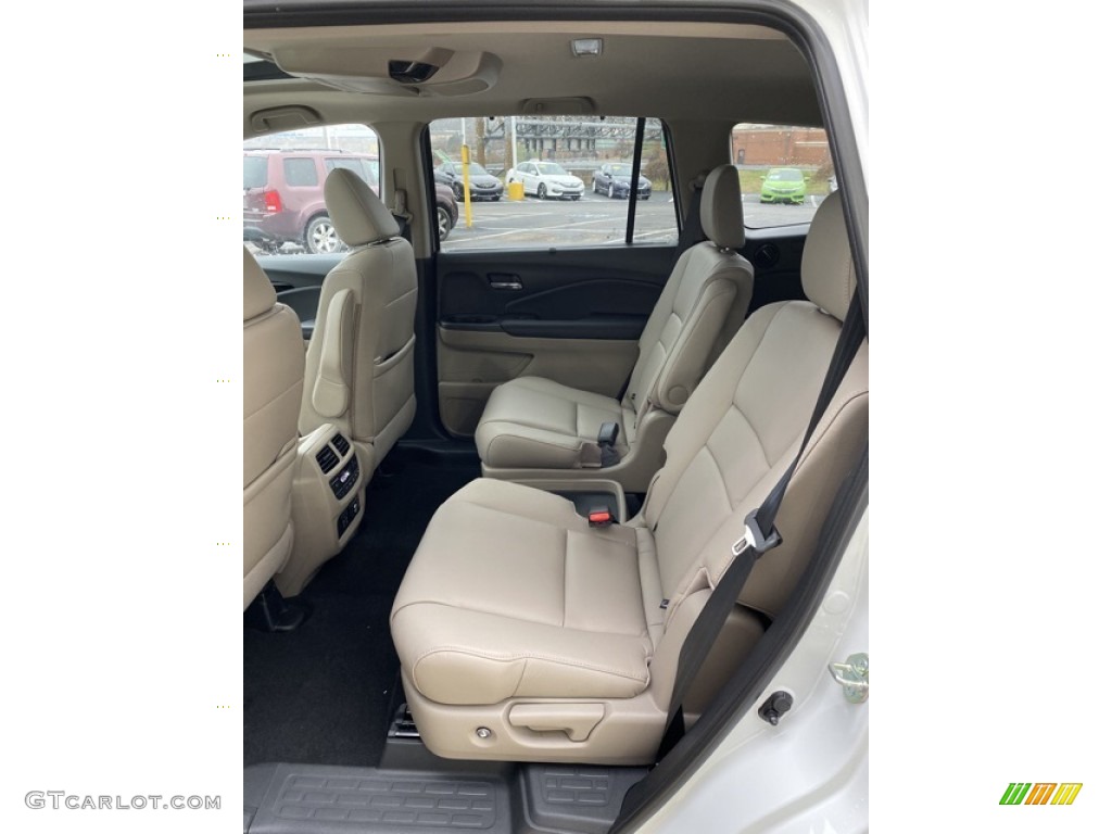 Beige Interior 2020 Honda Pilot Touring AWD Photo #136136642