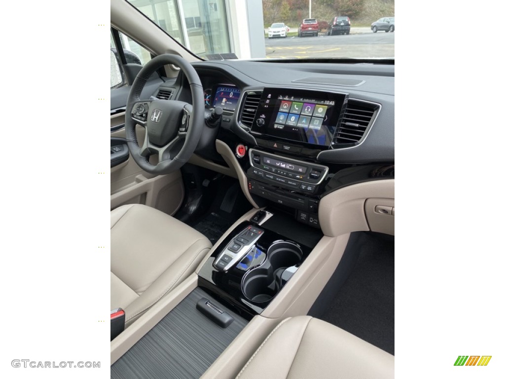 2020 Honda Pilot Touring AWD Beige Dashboard Photo #136137014