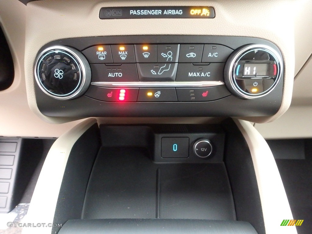 2020 Ford Escape SEL 4WD Controls Photo #136143653