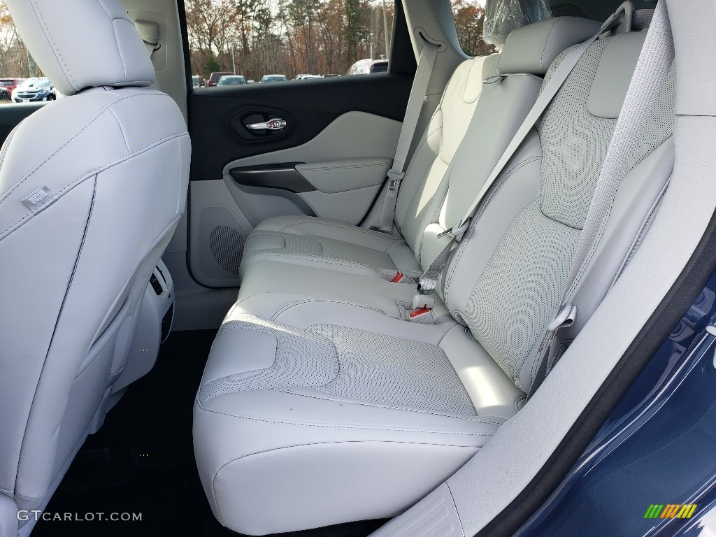 2020 Jeep Cherokee Limited 4x4 Rear Seat Photo #136146237