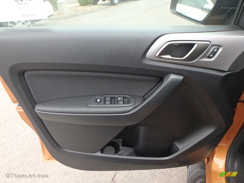 2019 Ford Ranger XLT SuperCrew 4x4 Ebony Door Panel Photo #136146933