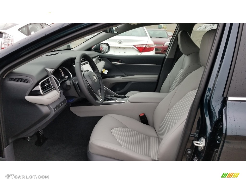 Ash Interior 2020 Toyota Camry SE Photo #136146951