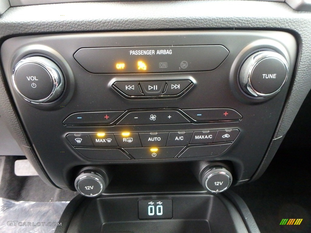 2019 Ford Ranger XLT SuperCrew 4x4 Controls Photo #136147035