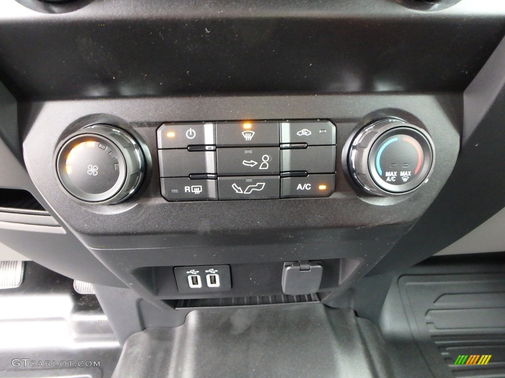 2019 Ford F150 STX SuperCab 4x4 Controls Photo #136148061