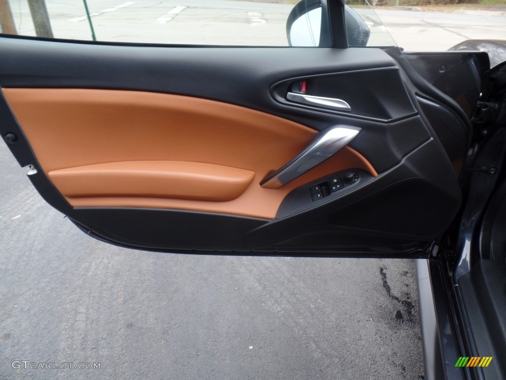 2017 Fiat 124 Spider Lusso Roadster Saddle Door Panel Photo #136153554