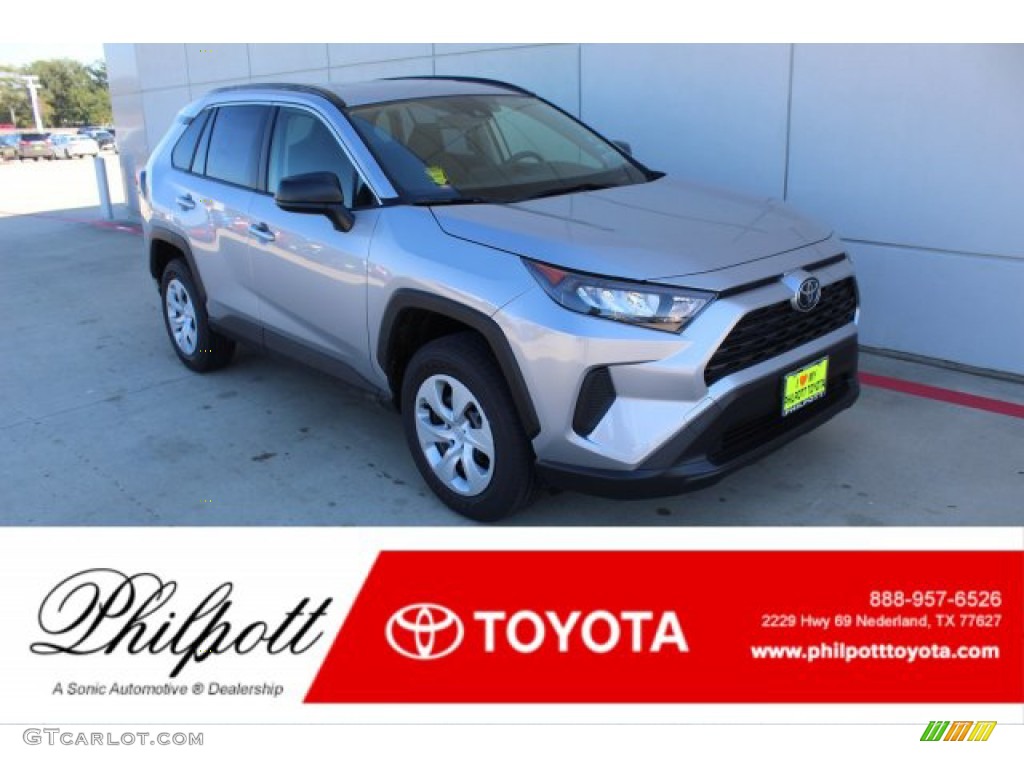 2019 RAV4 LE - Silver Sky Metallic / Black photo #1