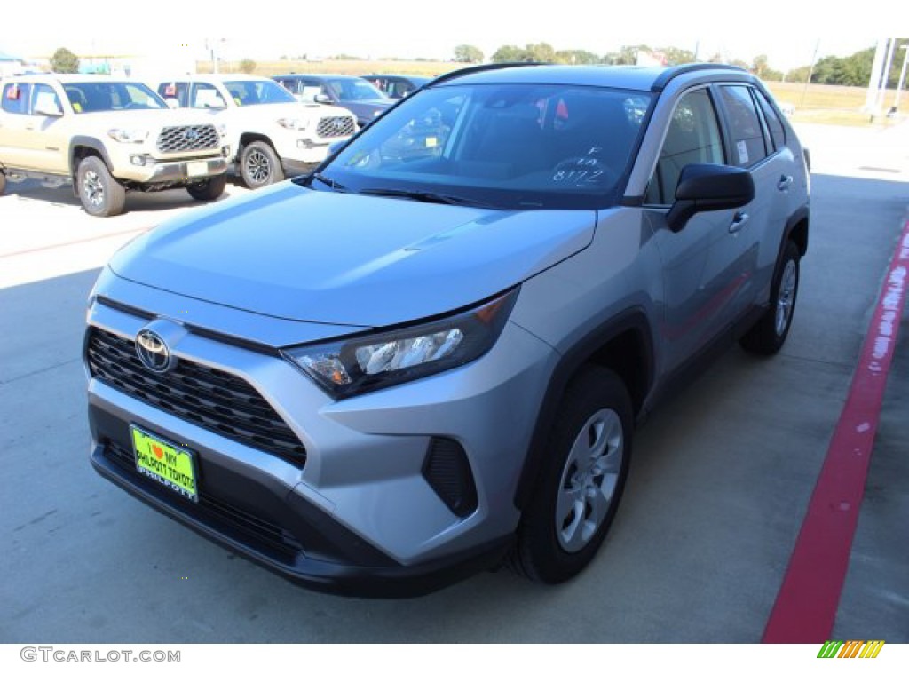2019 RAV4 LE - Silver Sky Metallic / Black photo #4