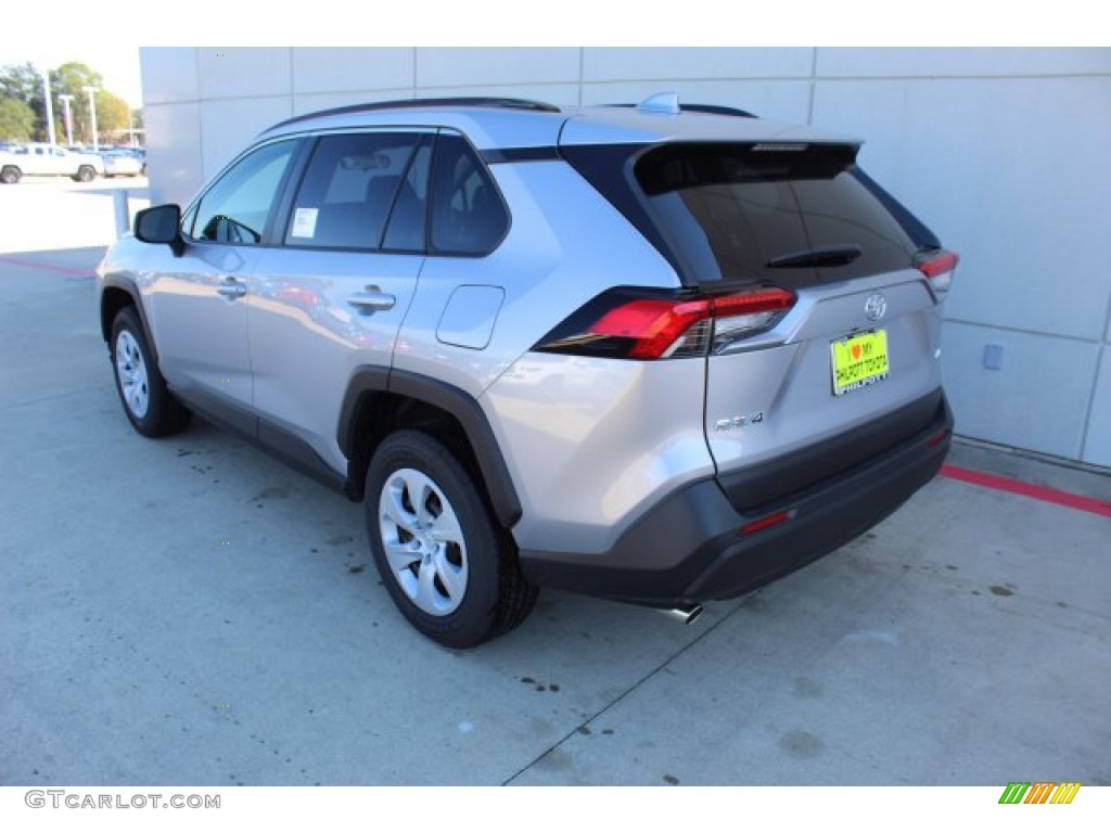 2019 RAV4 LE - Silver Sky Metallic / Black photo #6