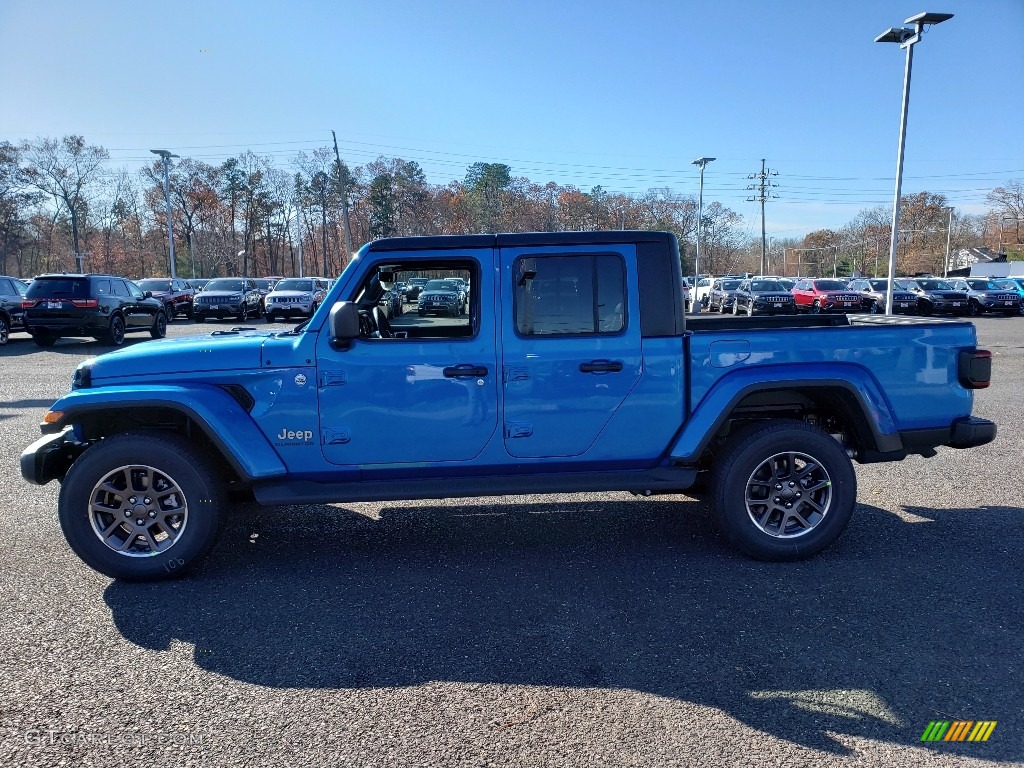 2020 Gladiator Overland 4x4 - Hydro Blue Pearl / Black photo #3