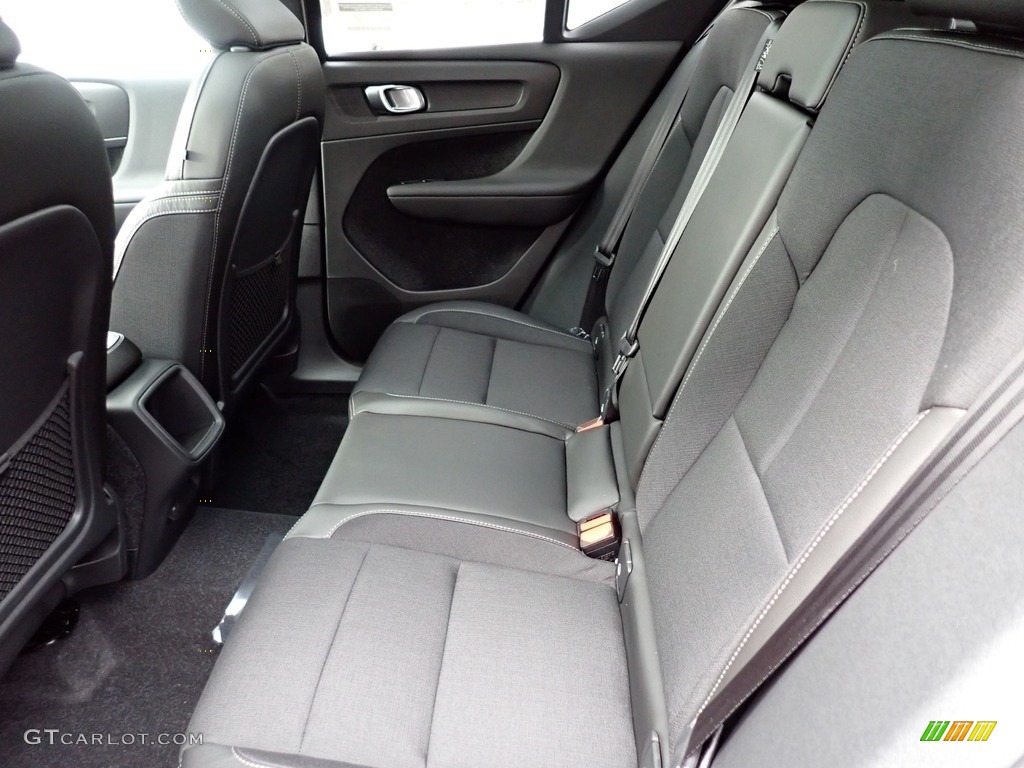 2020 XC40 T5 Momentum AWD - Ice White / Charcoal photo #8