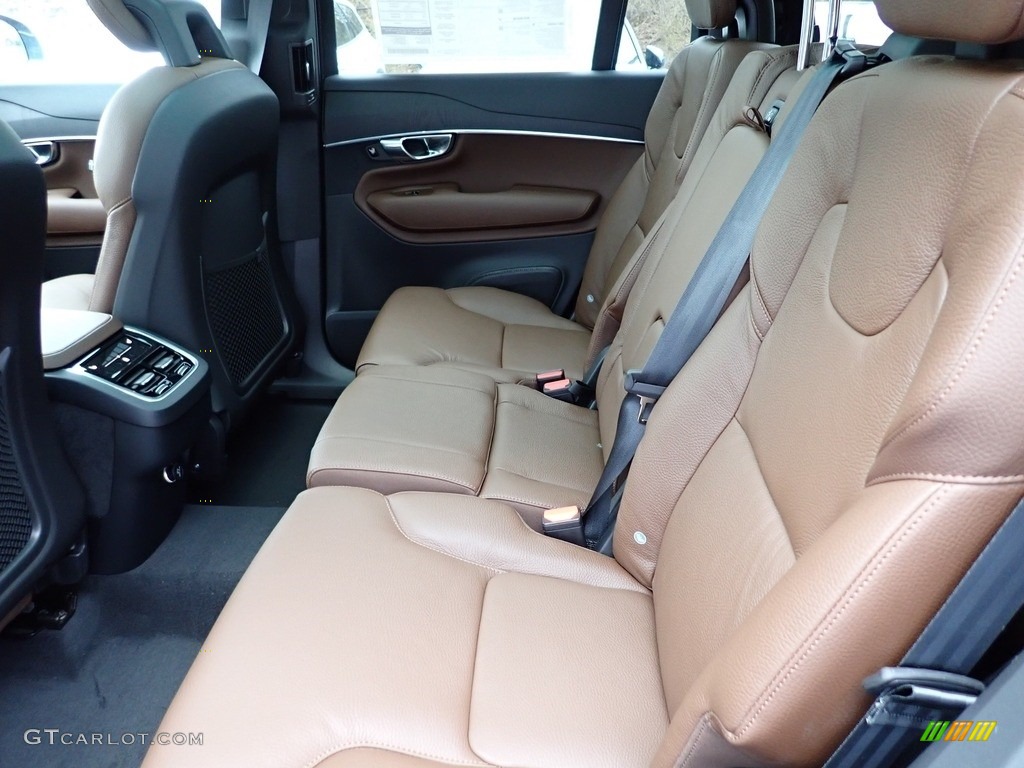 2020 Volvo XC90 T6 AWD Momentum Rear Seat Photo #136166066