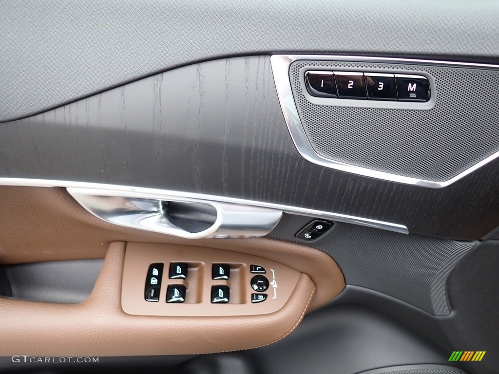 2020 Volvo XC90 T6 AWD Momentum Maroon Door Panel Photo #136166123