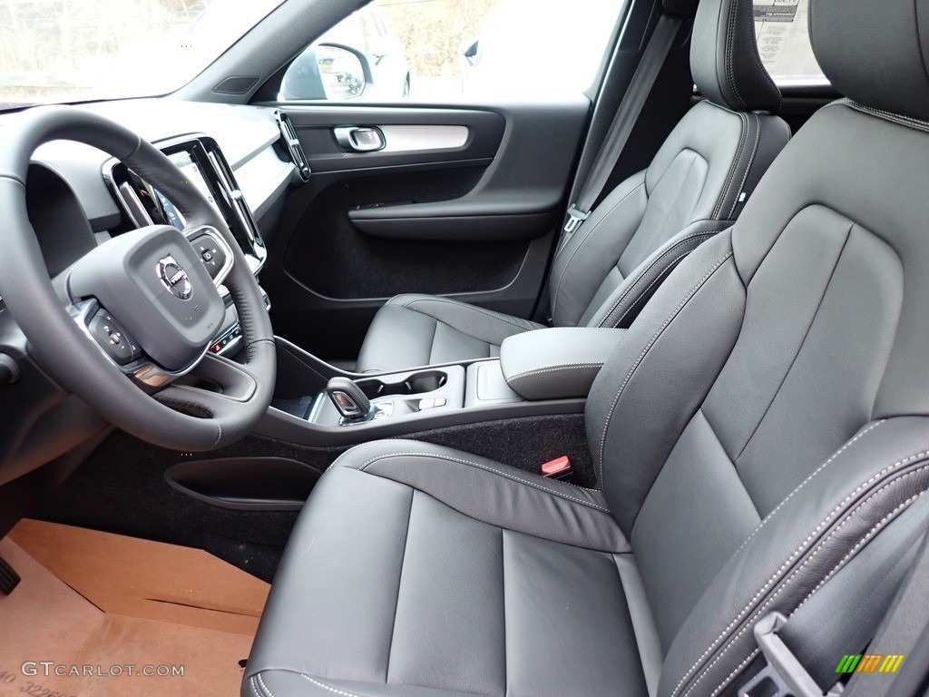 2020 Volvo XC40 T5 Momentum AWD Front Seat Photo #136166922
