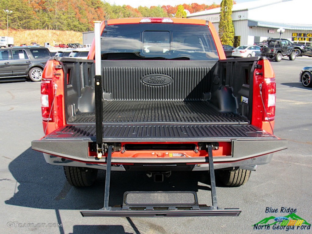 2019 F150 Lariat SuperCrew 4x4 - Race Red / Earth Gray photo #13