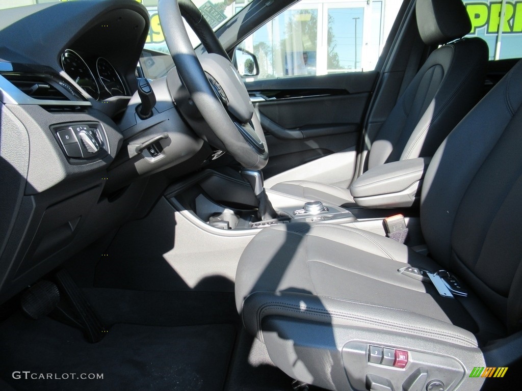 2019 X1 sDrive28i - Jet Black / Black photo #9