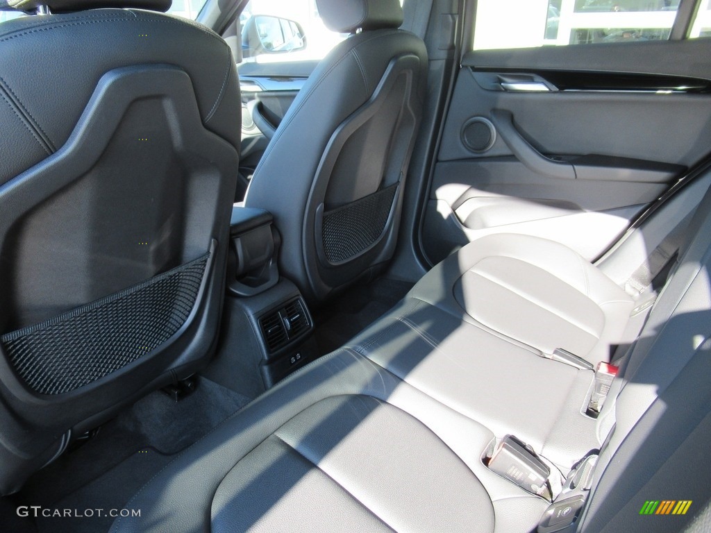 2019 X1 sDrive28i - Jet Black / Black photo #10