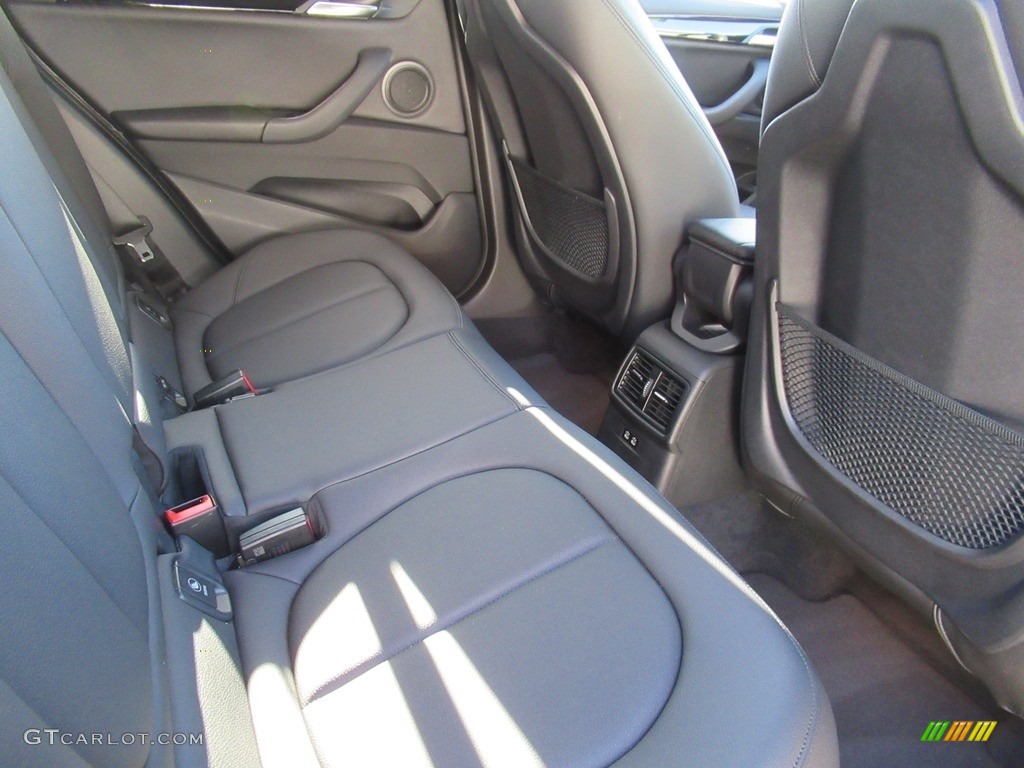 2019 X1 sDrive28i - Jet Black / Black photo #12