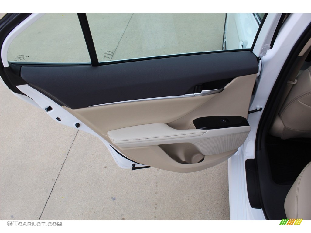 2020 Camry XLE - Super White / Macadamia photo #18
