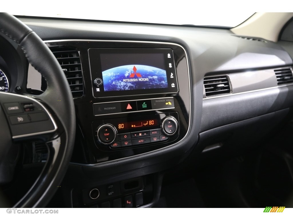 2019 Mitsubishi Outlander SE S-AWC Controls Photo #136172183